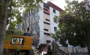 Immeuble en cours de destruction au Yzards CToulouse Mtropole