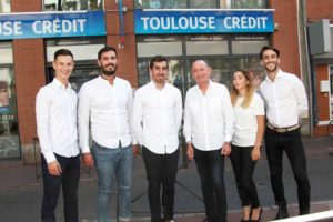 René Bastardy entouré de son équipe d'experts de Toulouse Crédit cdr