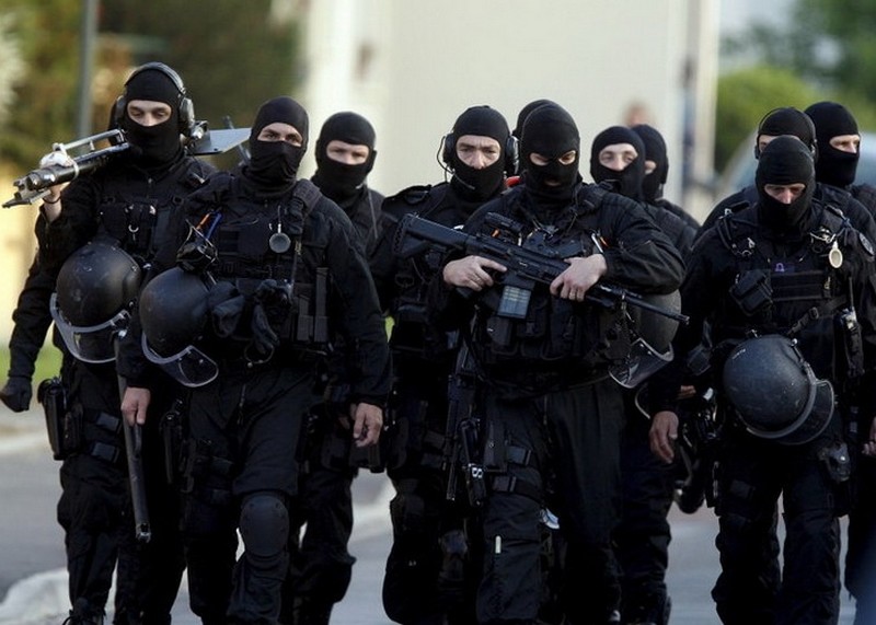 Toulouse. intervention du Raid pour interpeller un homme armé cdr